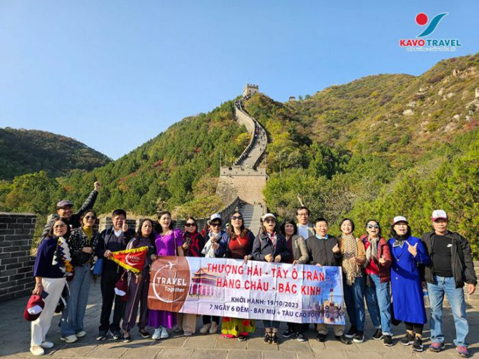 Đoàn khách ghép trong tour du lịch Nam Ninh - Quảng Châu - Thâm Quyến do công ty du lịch Khát Vọng Việt tổ chức